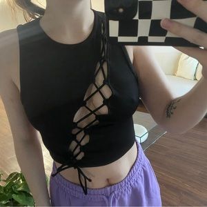 ❌SOLD❌NWOT Lace-up ribbed black cropped tank top